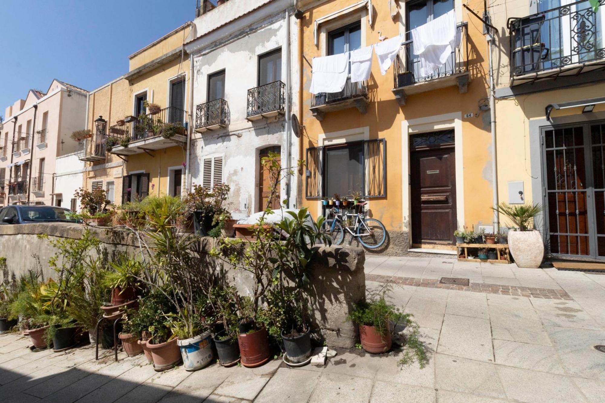 דירות Laribiancos Cagliari Centro Storico מראה חיצוני תמונה